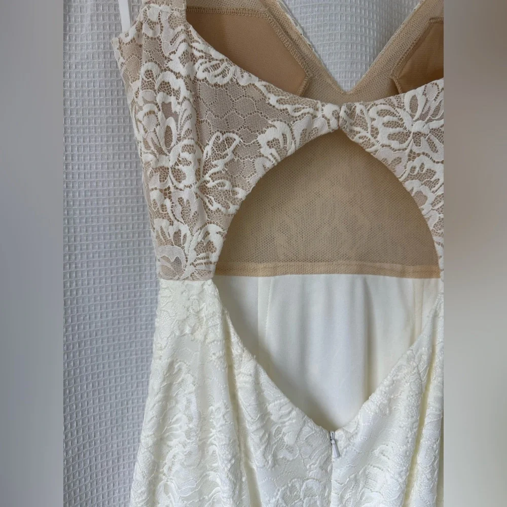 BHLDN Cream Sleeveless V-Neck Wedding Gown - Picture 7 of 16